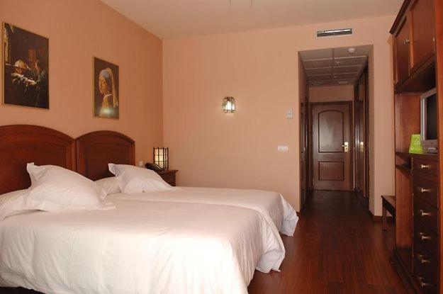 Hotel Wellness Marbella Hills Ojen Bagian luar foto